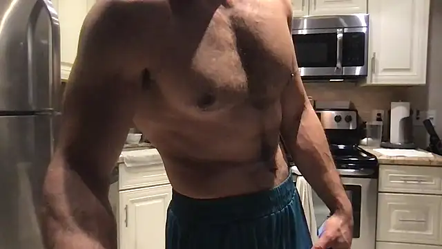 Snapshot of BigGuyMuscle chatting on December 5, 2025, 2:43 am BigGuyMuscle online show from December 5, 2025, 2:43 am