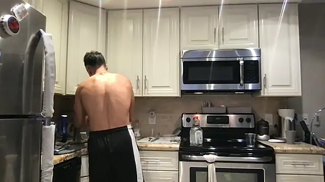 Snapshot of BigGuyMuscle chatting on March 9, 2026, 6:55 pm BigGuyMuscle online show from March 9, 2026, 6:55 pm