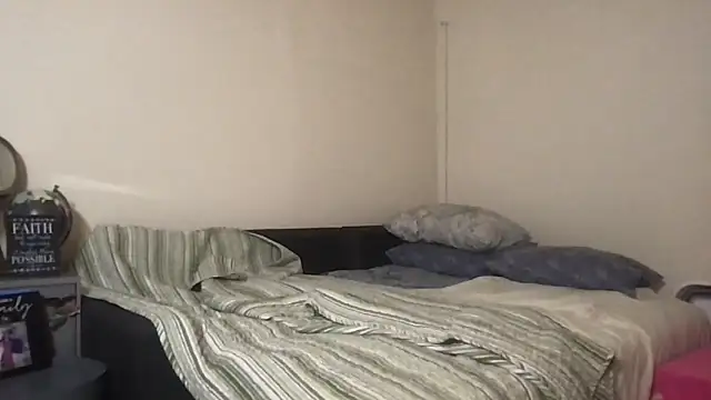 Snapshot of BigGuyMuscle chatting on October 23, 2025, 1:37 am BigGuyMuscle online show from October 23, 2025, 1:37 am