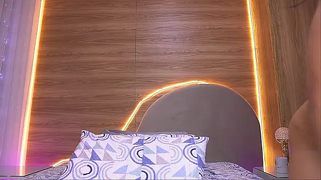 alexaa walker online show from March 27, 2026, 11:55 am