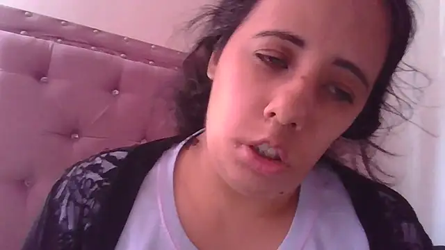 Snapshot of annarose19 chatting on November 11, 2025, 7:52 pm annarose19 online show from November 11, 2025, 7:52 pm