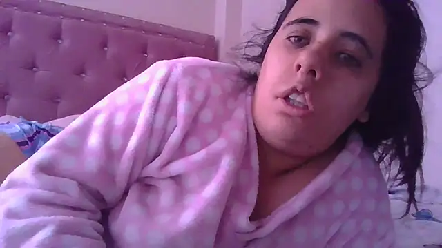 Snapshot of annarose19 chatting on October 28, 2025, 6:29 pm annarose19 online show from October 28, 2025, 6:29 pm