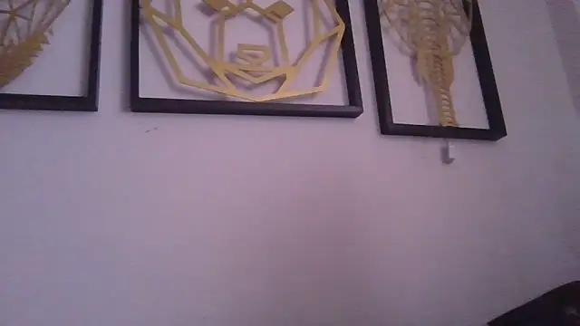 annarose19 online show from April 16, 2026, 9:39 pm