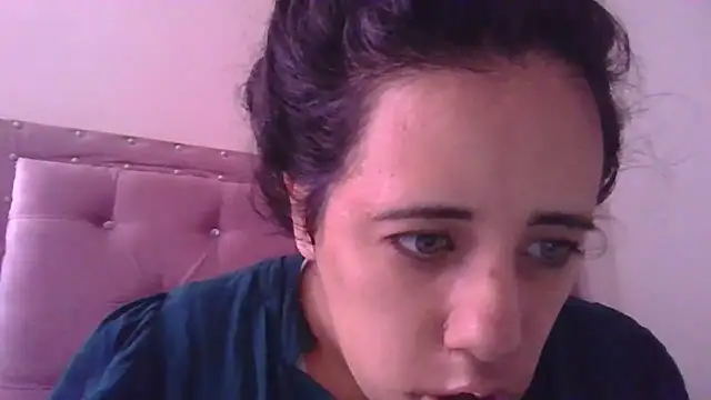 Snapshot of annarose19 chatting on November 13, 2025, 4:44 pm annarose19 online show from November 13, 2025, 4:44 pm