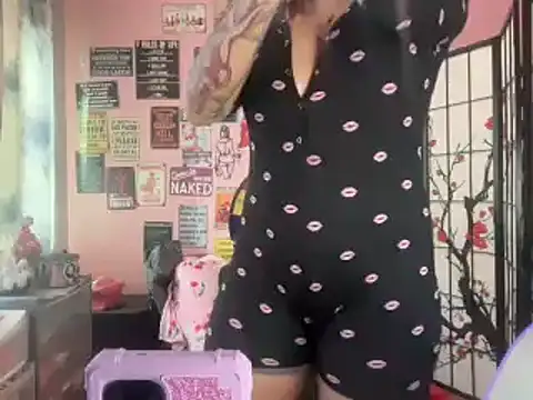 latinacubana online show from March 12, 2025, 1:19 pm