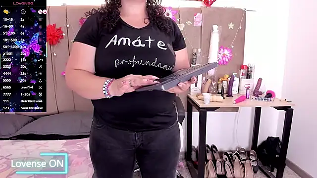 Zaly mature online show from September 18, 2025, 9:18 pm