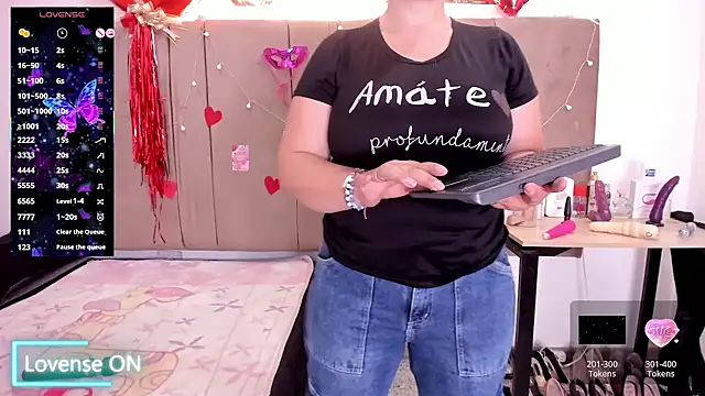 Zaly mature online show from October 17, 2025, 2:04 am