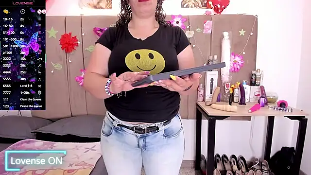 Zaly mature online show from September 9, 2025, 2:10 am