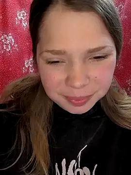 Zuli Kiska online show from April 14, 2026, 7:30 pm