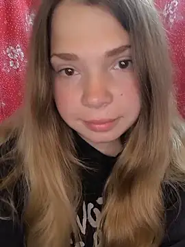 Snapshot of Zuli_Kiska chatting on June 5, 2026, 6:40 am Zuli Kiska online show from June 5, 2026, 6:40 am