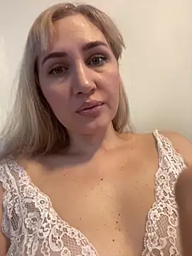 YourBlondee online show from February 20, 2025, 2:18 am