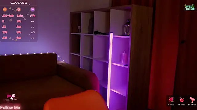 Snapshot of ItsAlisia chatting on April 11, 2026, 12:42 pm ItsAlisia online show from April 11, 2026, 12:42 pm