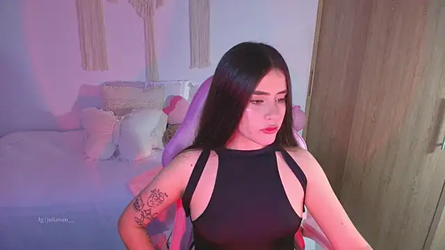 Snapshot of iriswest_ chatting on May 4, 2026, 1:31 am iriswest online show from May 4, 2026, 1:31 am