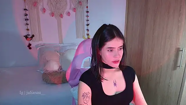 iriswest  online show from March 28, 2026, 12:44 am