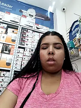 Snapshot of SaLomeJonees chatting on October 17, 2025, 7:59 pm SaLomeJonees online show from October 17, 2025, 7:59 pm