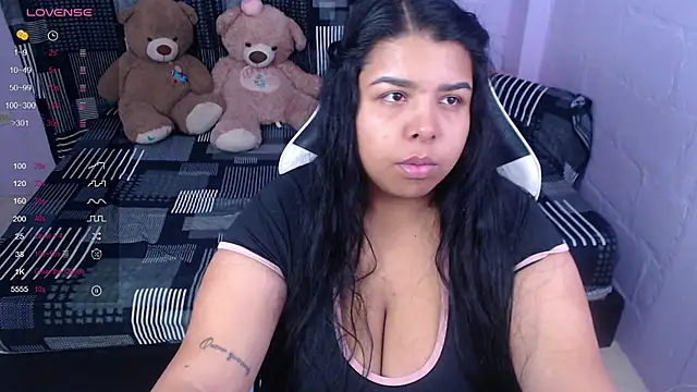 Snapshot of SaLomeJonees chatting on October 11, 2025, 11:22 am SaLomeJonees online show from October 11, 2025, 11:22 am