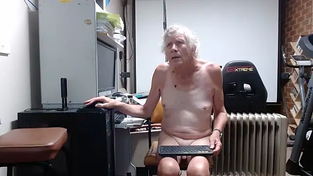 Snapshot of unclek23 chatting on March 25, 2026, 11:25 pm unclek23 online show from March 25, 2026, 11:25 pm