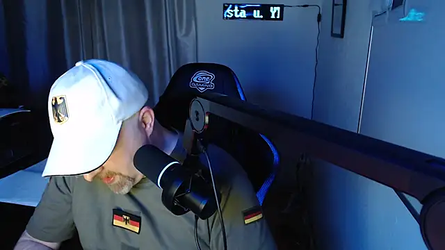 DerPornoPete online show from December 21, 2024, 10:30 pm