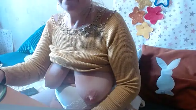 Snapshot of QueenLana chatting on September 24, 2025, 6:31 am QueenLana online show from September 24, 2025, 6:31 am