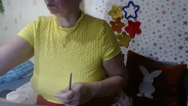 Snapshot of QueenLana chatting on December 18, 2025, 4:28 am QueenLana online show from December 18, 2025, 4:28 am