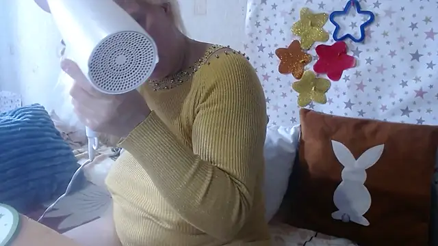 Snapshot of QueenLana chatting on October 2, 2025, 6:17 am QueenLana online show from October 2, 2025, 6:17 am