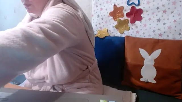 Snapshot of QueenLana chatting on May 14, 2026, 9:06 am QueenLana online show from May 14, 2026, 9:06 am