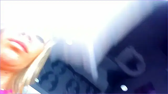 Snapshot of anneswhite chatting on March 7, 2025, 7:52 am anneswhite online show from March 7, 2025, 7:52 am