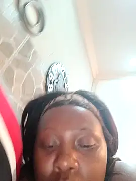 THREEHOLESPLEASURE99 online show from October 26, 2025, 6:08 pm