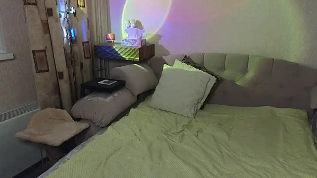 Vivian Davis online show from February 2, 2026, 7:24 pm