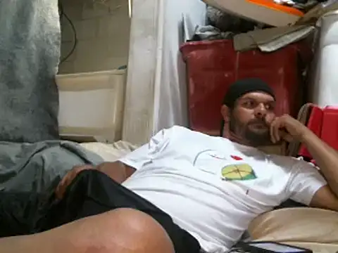 Snapshot of trousersnakeskeet chatting on April 13, 2026, 10:52 am trousersnakeskeet online show from April 13, 2026, 10:52 am