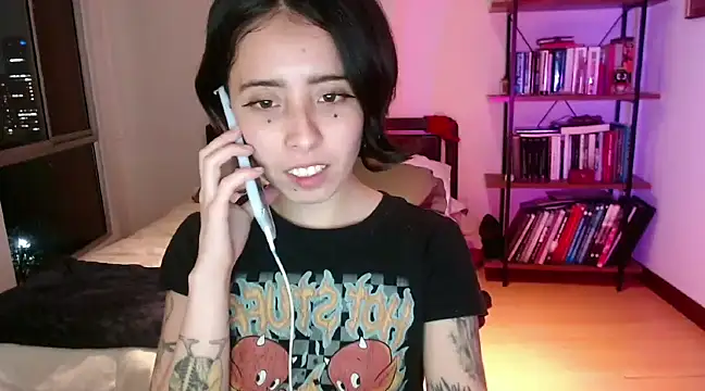 Snapshot of babyluna_8_8 chatting on February 27, 2025, 2:35 am babyluna 8 8 online show from February 27, 2025, 2:35 am