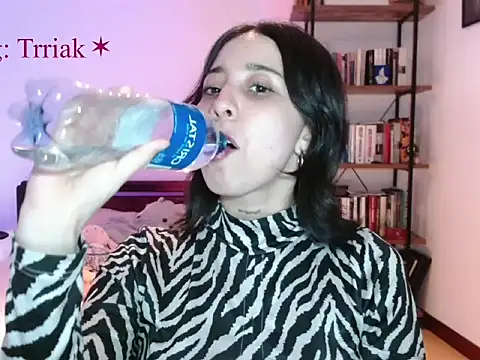 Snapshot of babyluna_8_8 chatting on April 10, 2026, 10:17 pm babyluna 8 8 online show from April 10, 2026, 10:17 pm