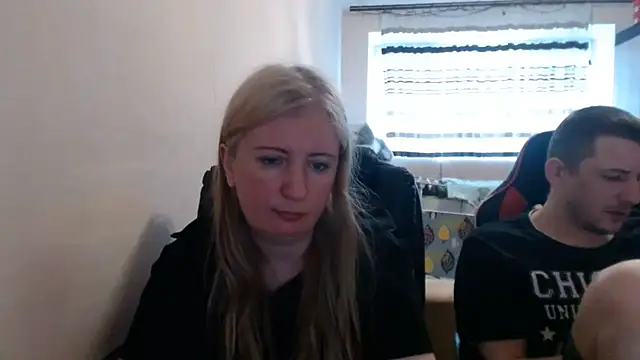Snapshot of PeterAndJen chatting on May 23, 2026, 5:50 am PeterAndJen online show from May 23, 2026, 5:50 am
