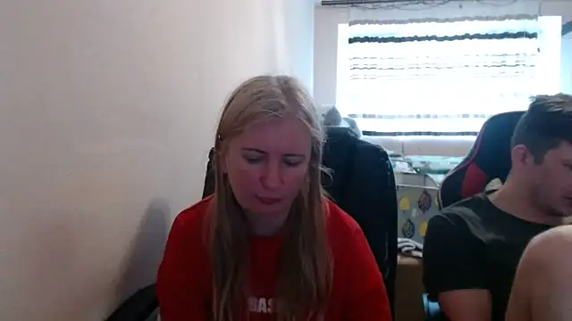 Snapshot of PeterAndJen chatting on May 6, 2026, 7:45 am PeterAndJen online show from May 6, 2026, 7:45 am