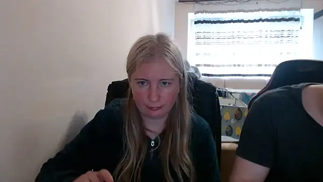 Snapshot of PeterAndJen chatting on May 13, 2026, 4:58 pm PeterAndJen online show from May 13, 2026, 4:58 pm