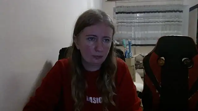 Snapshot of PeterAndJen chatting on November 29, 2025, 9:04 pm PeterAndJen online show from November 29, 2025, 9:04 pm