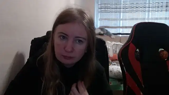 Snapshot of PeterAndJen chatting on October 24, 2025, 6:12 am PeterAndJen online show from October 24, 2025, 6:12 am