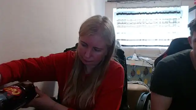 Snapshot of PeterAndJen chatting on May 8, 2026, 5:06 pm PeterAndJen online show from May 8, 2026, 5:06 pm