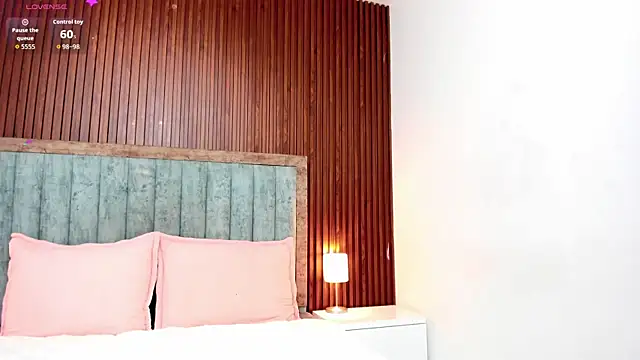 Snapshot of Pinkceeleste chatting on May 20, 2026, 4:31 am Pinkceeleste online show from May 20, 2026, 4:31 am