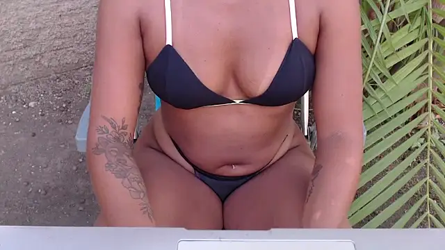 Snapshot of docemorena chatting on January 13, 2026, 5:50 pm docemorena online show from January 13, 2026, 5:50 pm