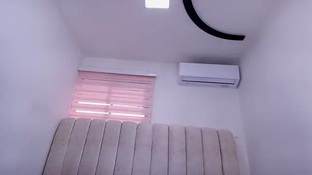 Snapshot of timkerbell_ chatting on January 16, 2026, 7:18 pm timkerbell online show from January 16, 2026, 7:18 pm