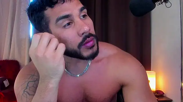 Snapshot of Artemis_Kazttman chatting on January 12, 2025, 10:43 pm Artemis Kazttman online show from January 12, 2025, 10:43 pm