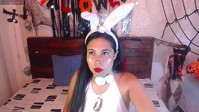 Snapshot of NikkieMilky chatting on October 28, 2025, 2:56 am NikkieMilky online show from October 28, 2025, 2:56 am