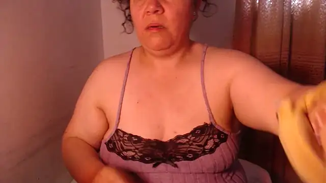 Snapshot of agathamiller01 chatting on April 4, 2026, 11:39 am agathamiller01 online show from April 4, 2026, 11:39 am