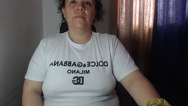 Snapshot of agathamiller01 chatting on May 16, 2026, 2:27 pm agathamiller01 online show from May 16, 2026, 2:27 pm