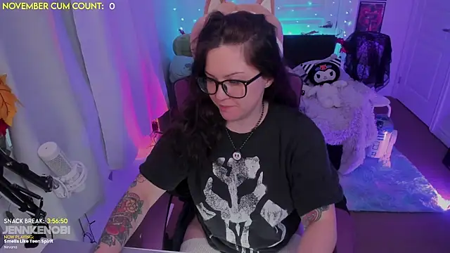 JennKenobi online show from November 3, 2025, 3:15 pm