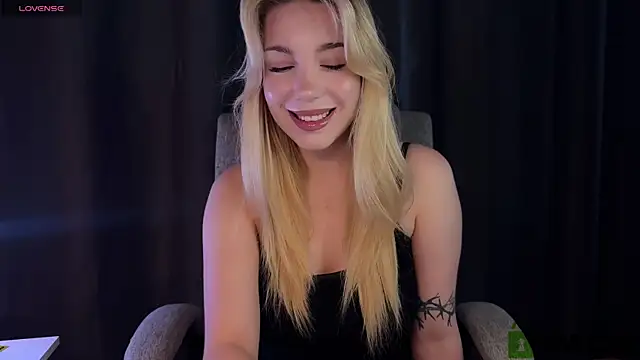 Snapshot of ariashaa chatting on June 22, 2026, 2:14 pm ariashaa online show from June 22, 2026, 2:14 pm