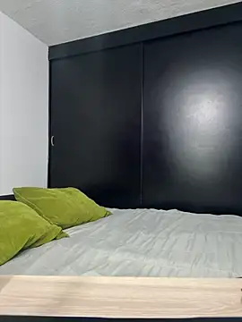 Angela isabella online show from November 12, 2025, 10:02 pm