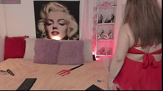 Snapshot of sofiiBell chatting on October 24, 2025, 1:04 am sofiiBell online show from October 24, 2025, 1:04 am