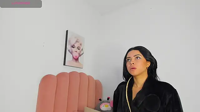 julieth sanz online show from March 10, 2025, 11:34 am